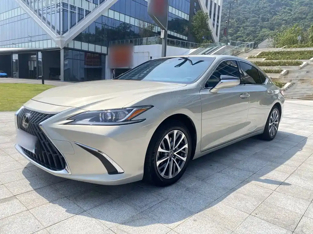 Lexus ES — миниатюра 3