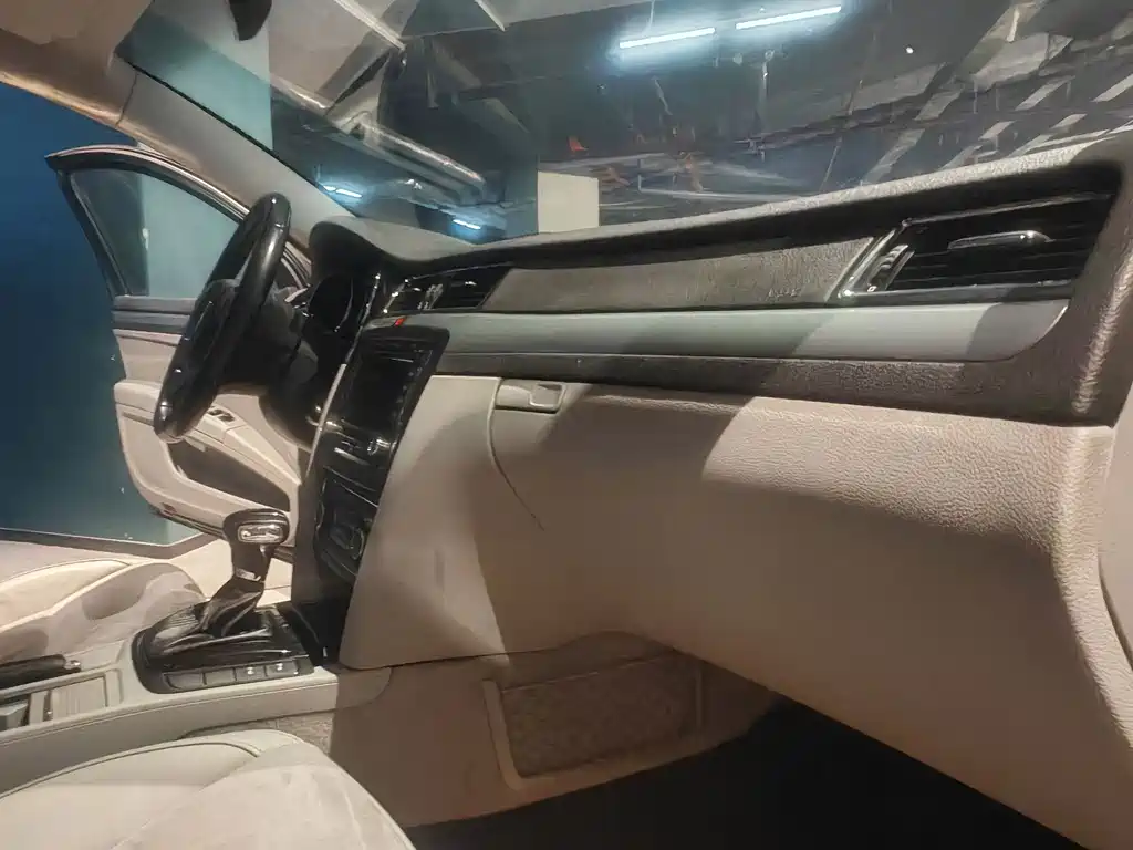Skoda Superb — миниатюра 19