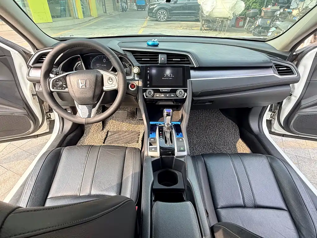 Honda Civic — миниатюра 5