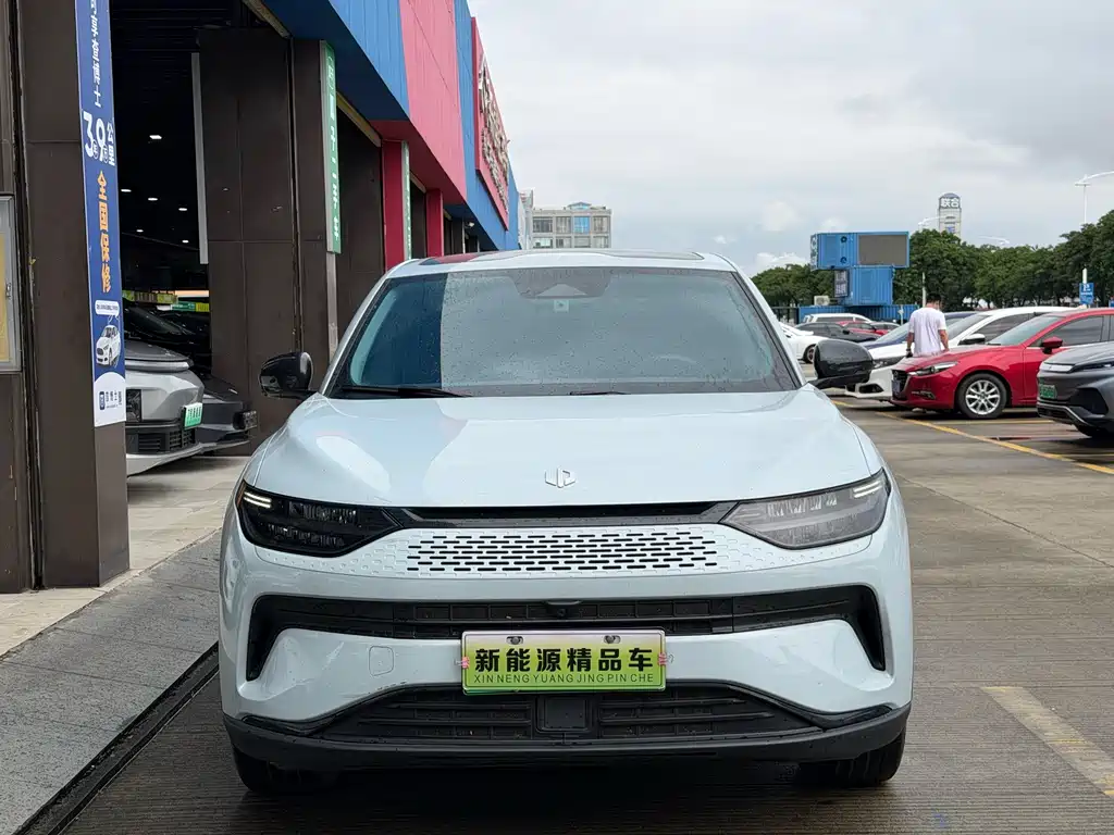 Leapmotor Leapmotor C11 — миниатюра 2