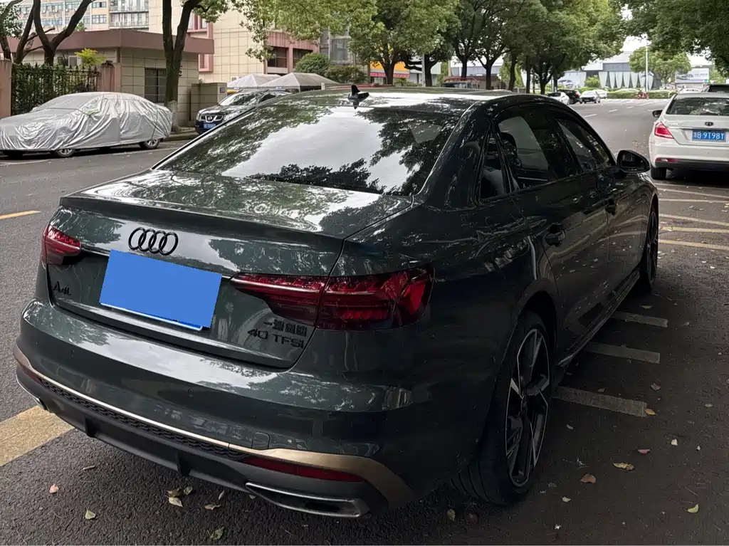 Audi A4L 2024 40 TFSI Luxury