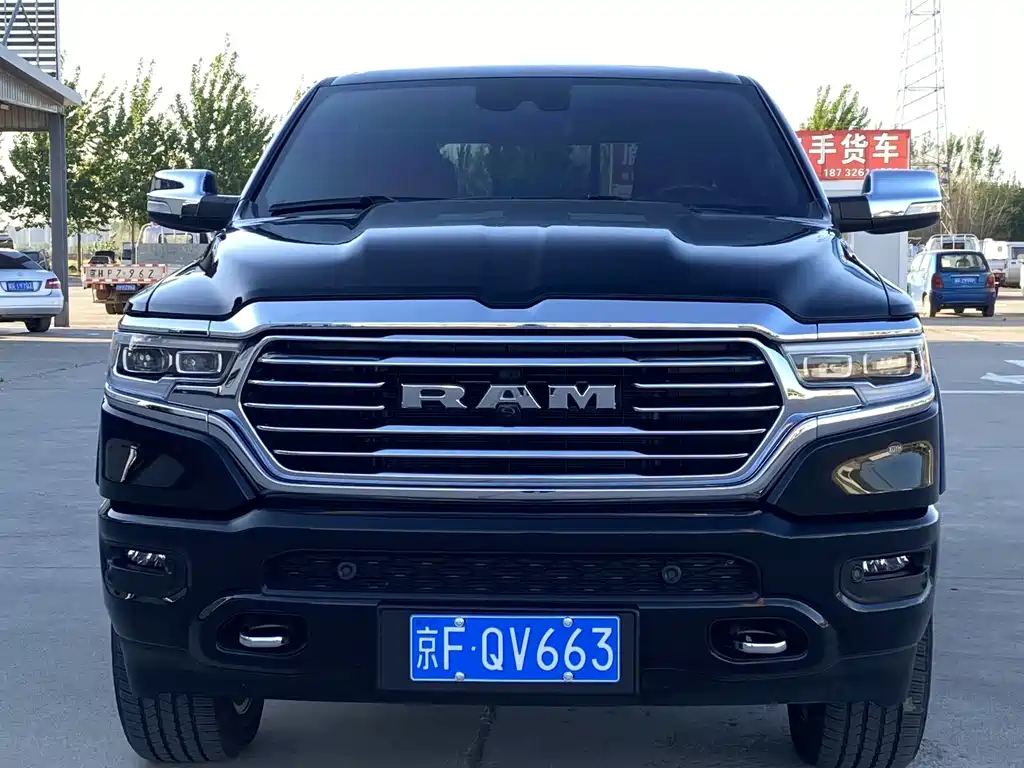 Ram Trucks 2024 5.7L AT