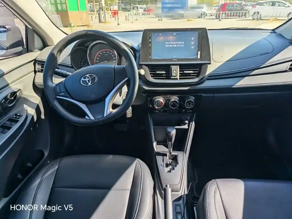 Toyota Vios FS — миниатюра 8