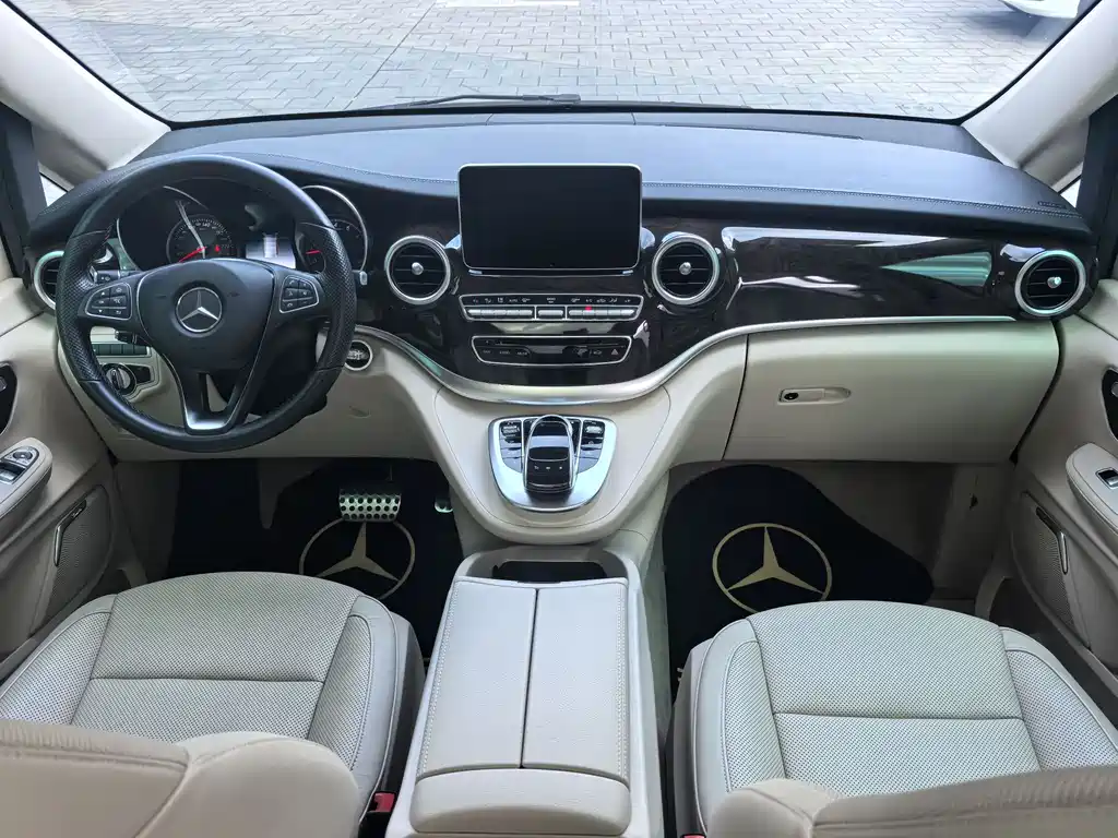 Mercedes-Benz V-Class V 2018 V 260 L Luxury Long Wheelbase VI