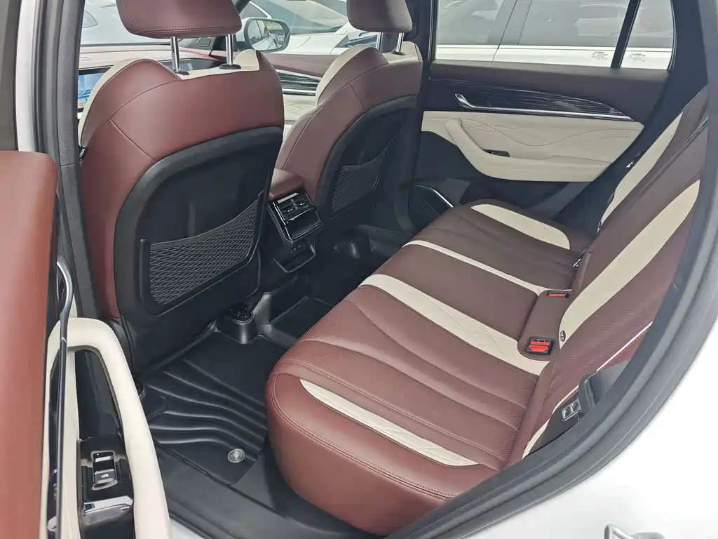 Geely Xingyue L — миниатюра 5