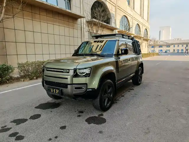 LAND ROVER DEFENDER