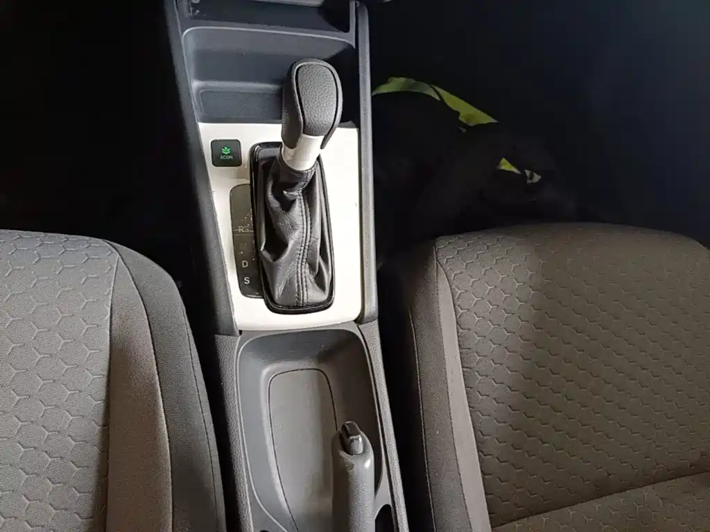 Honda Fit — миниатюра 14