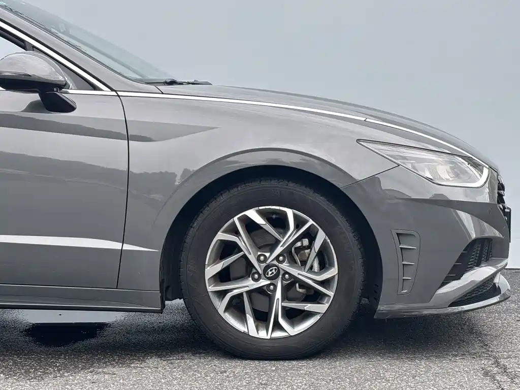 Hyundai Sonata — миниатюра 6
