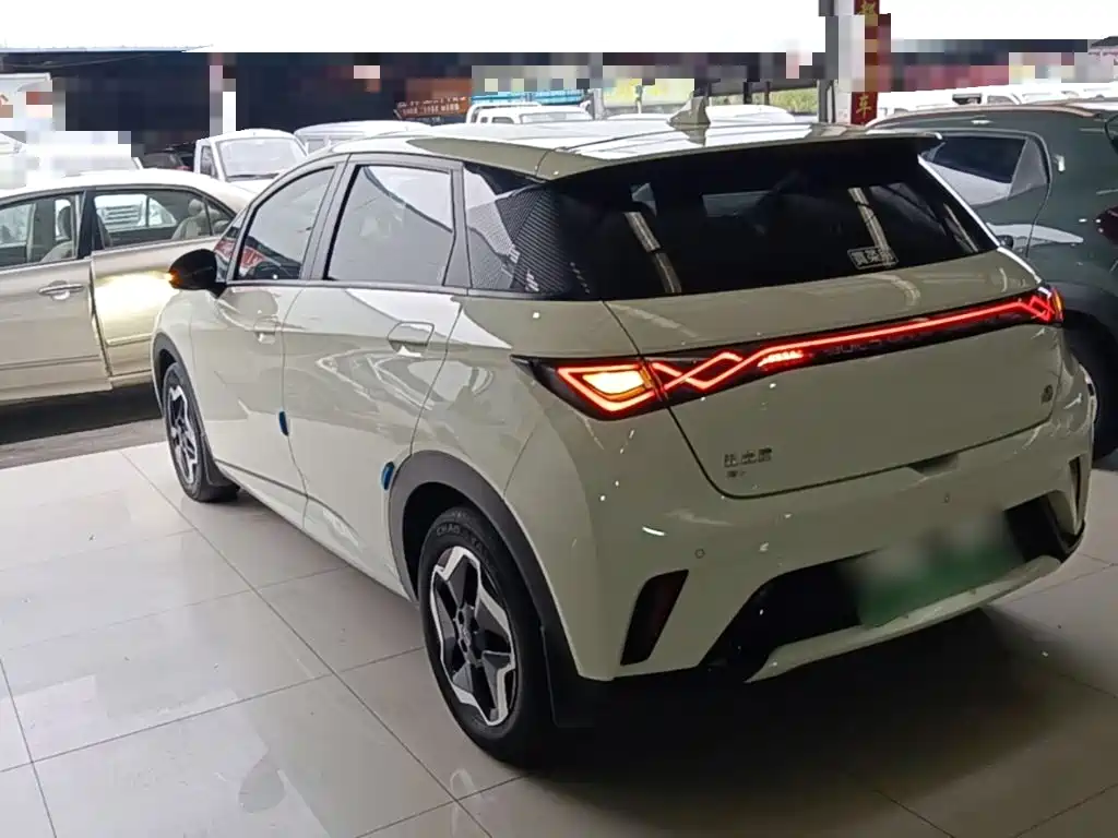 BYD Dolphin — миниатюра 5