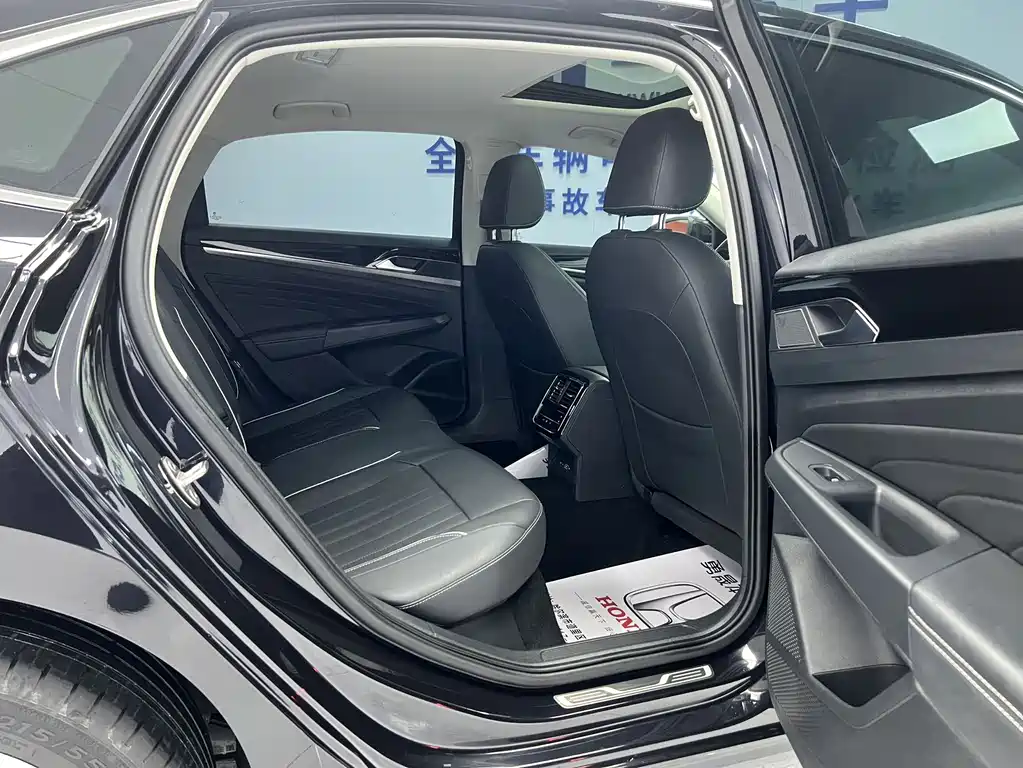 Volkswagen Passat — миниатюра 10