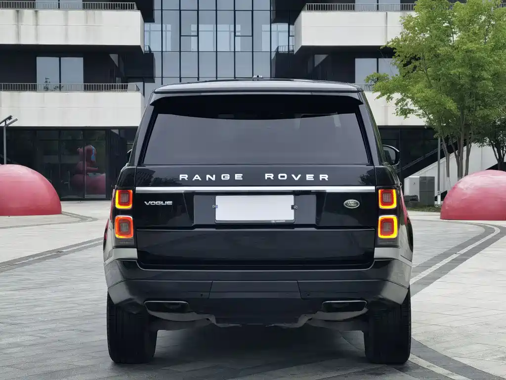 Land Rover Range Rover — миниатюра 6