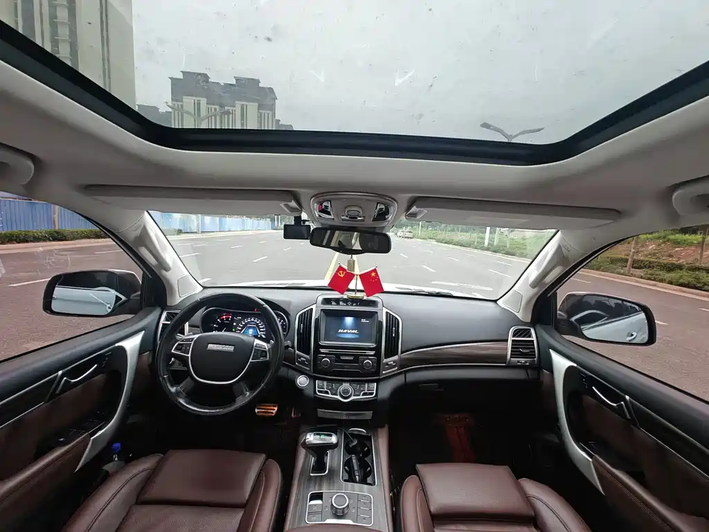 Haval H9 2017 2.0T Premium 5 мест