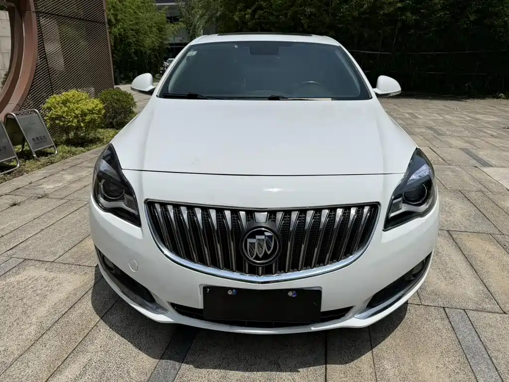 Buick Regal 2015 1.6T Elite