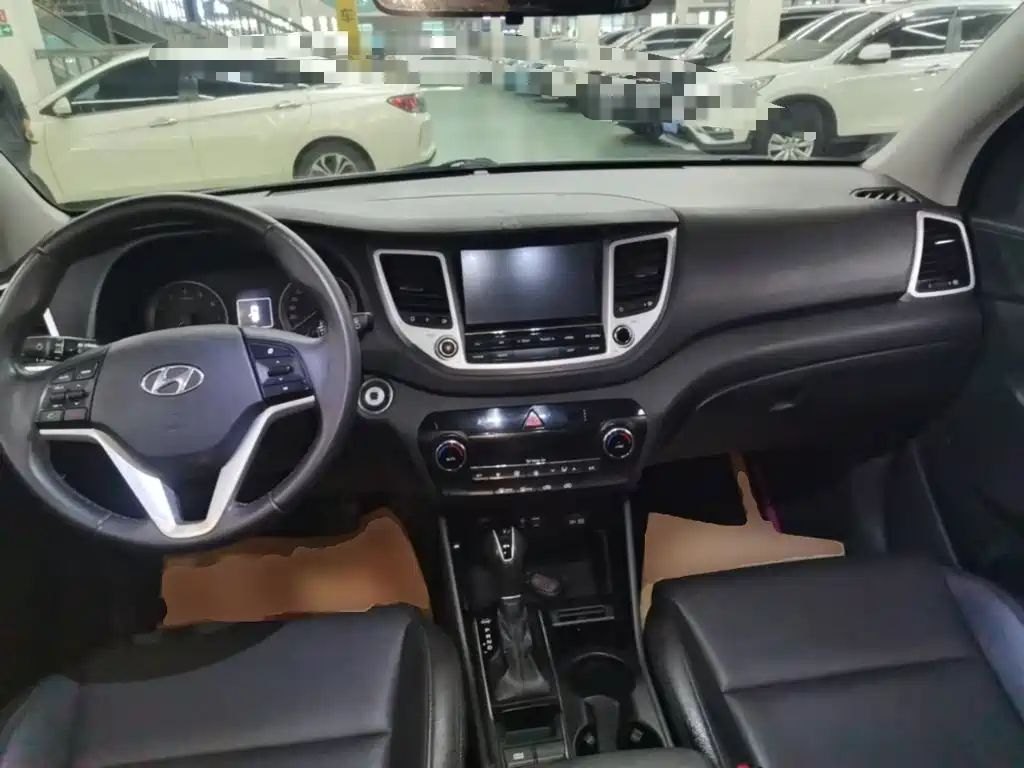 Hyundai Tucson — миниатюра 10