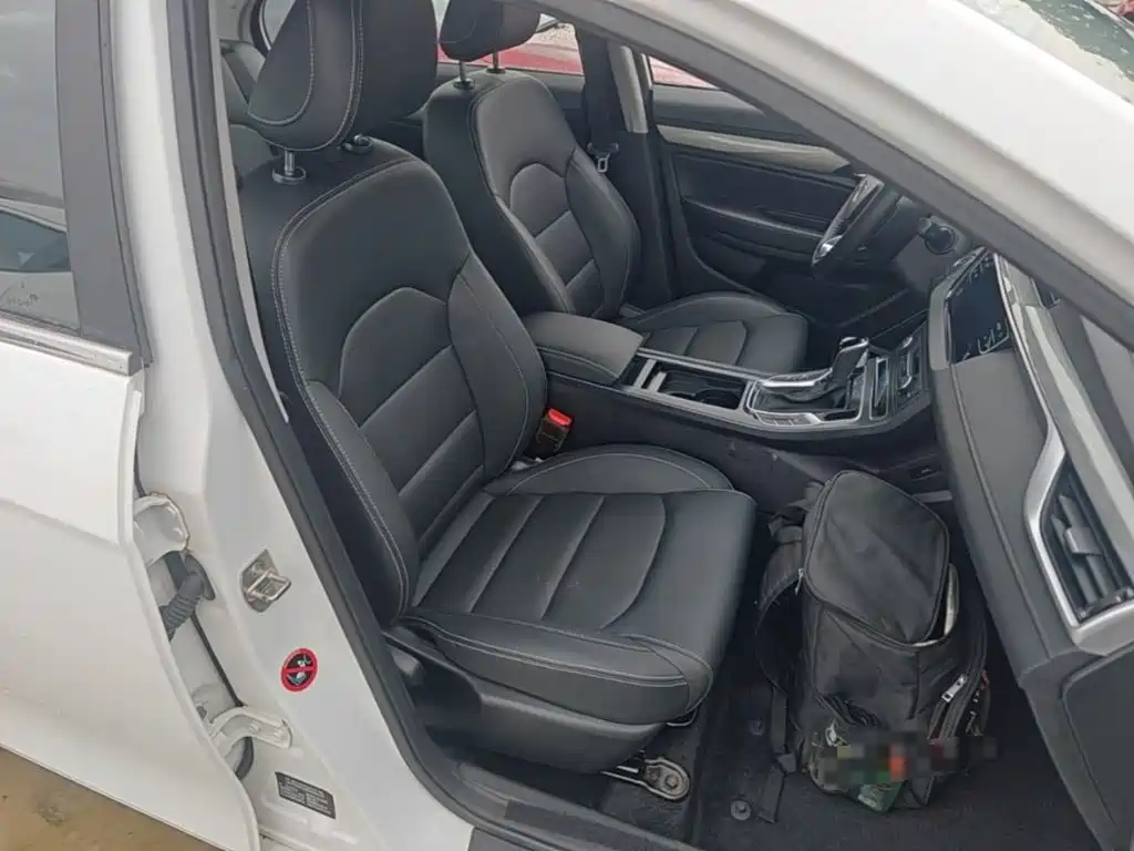 Geely Emgrand — миниатюра 25