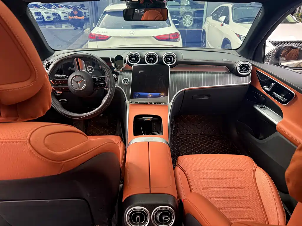 Mercedes-Benz GLC 2023 GLC 300 L 4MATIC 7 мест