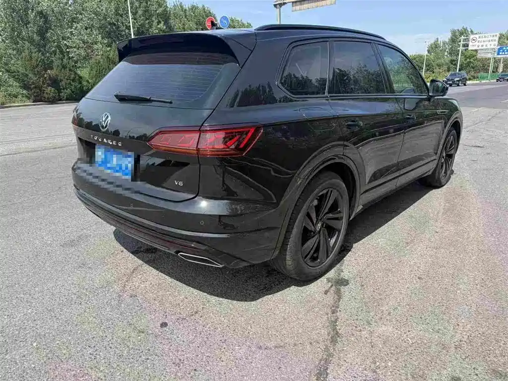 Volkswagen Touareg 2023 3.0TSI Sport