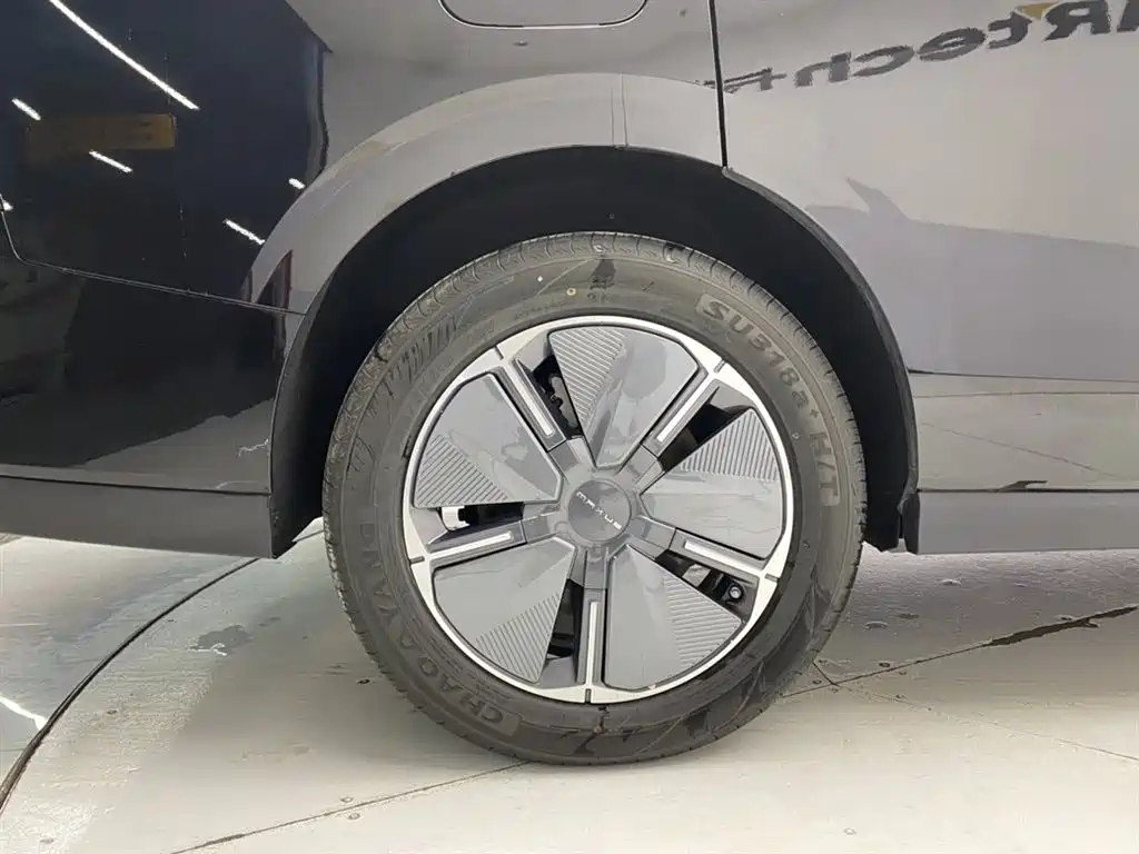 SAIC MAXUS EVERYONE 7