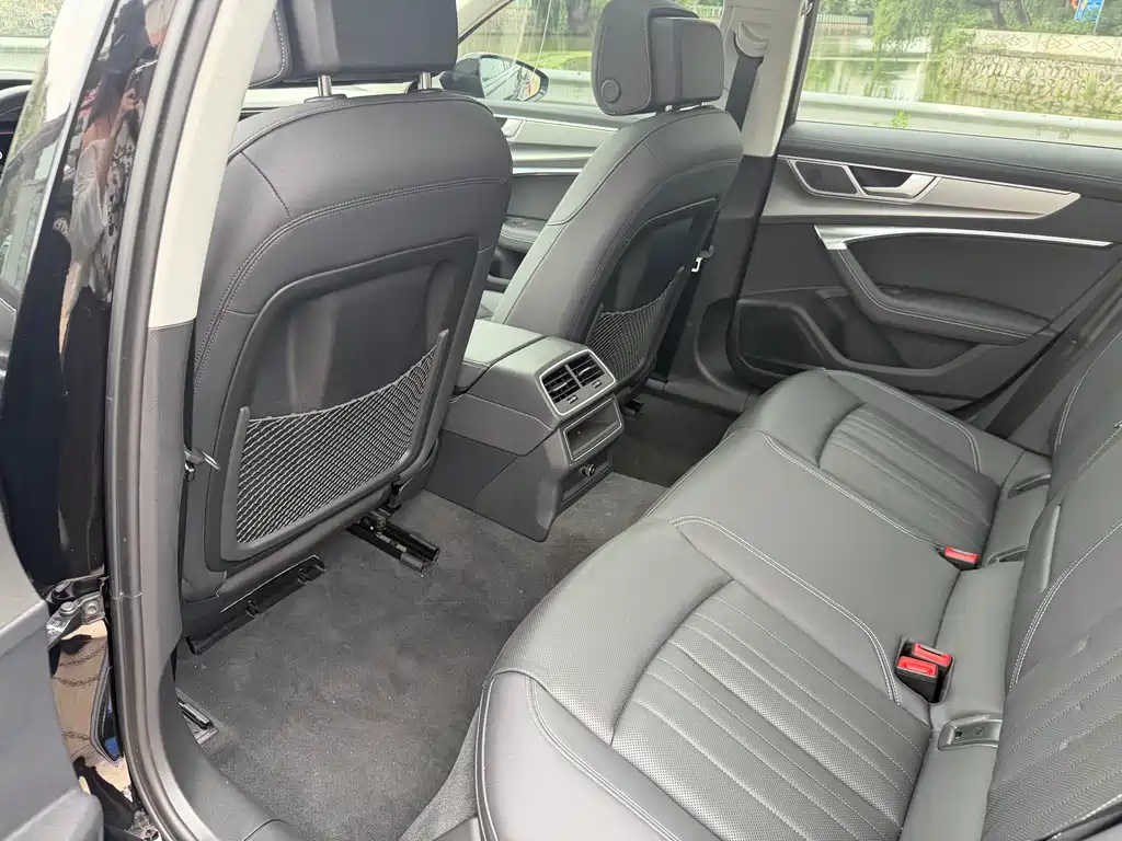 Audi A6 2023 allroad quattro 55 TFSI Premium