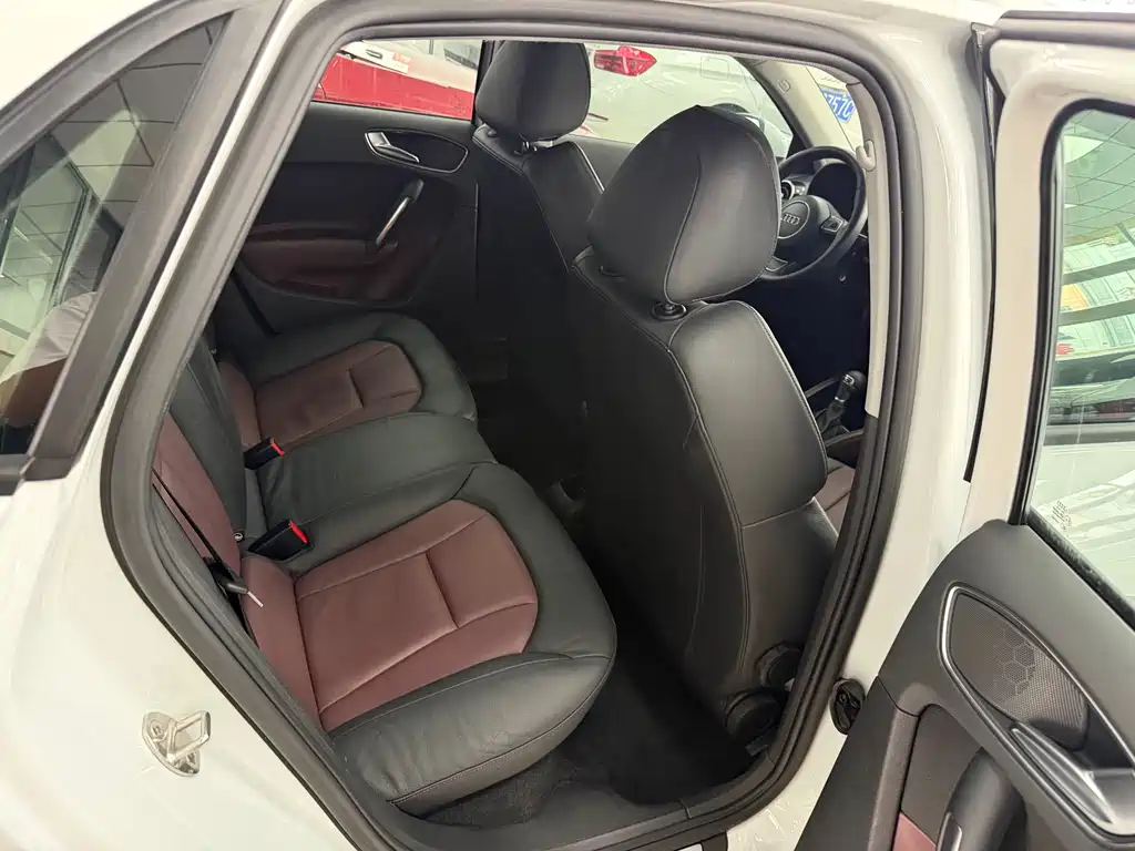 Audi A1 2014 30 TFSI Sportback Comfort