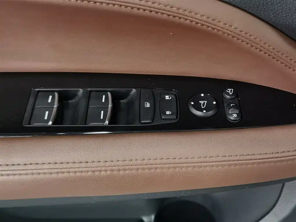 Honda UR-V 2017 370TURBO Premium V