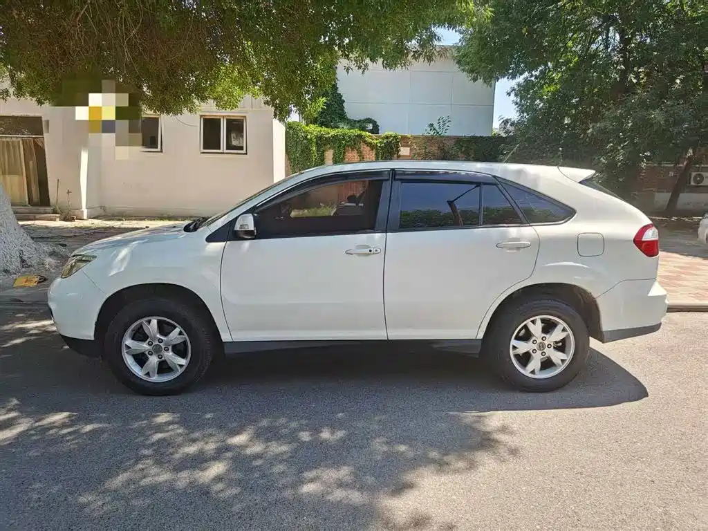 BYD S6 2011 2.4L AT Premium