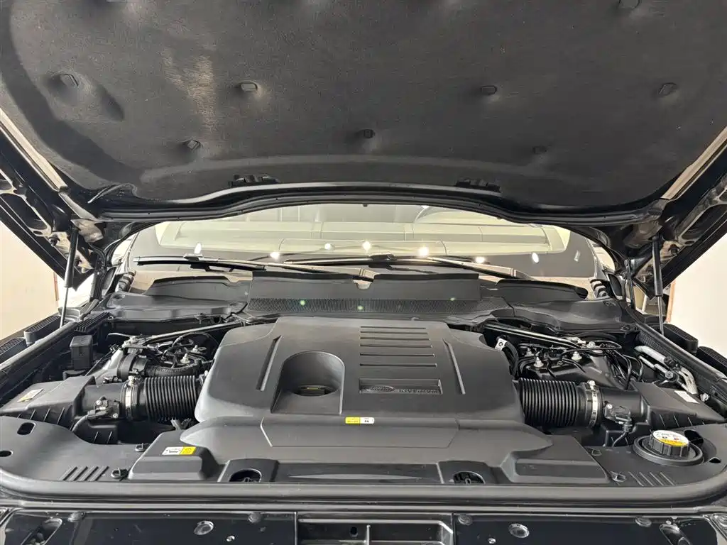 Land Rover Range Rover — миниатюра 12