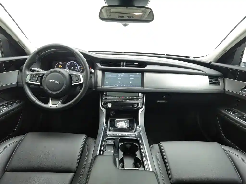 Jaguar XFL 2020 XFL 2.0T P200 Elite