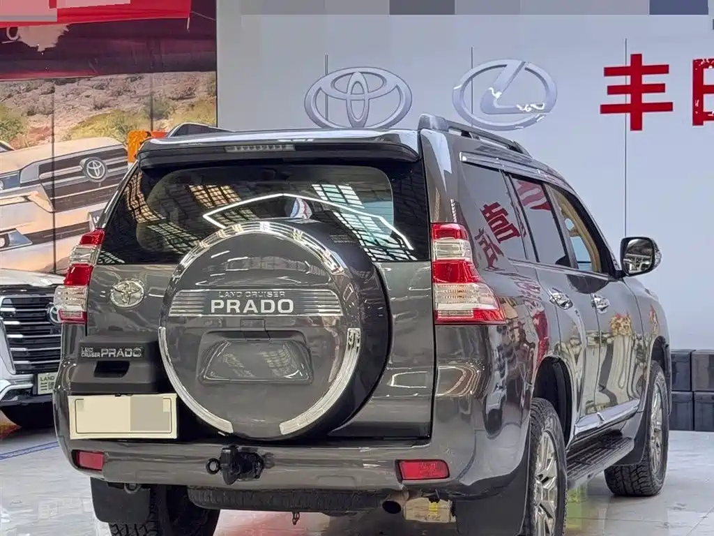 Toyota Land Cruiser Prado 2014 2.7L AT Standard
