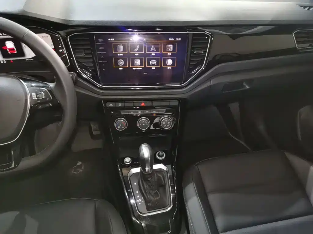 Volkswagen T-Roc — миниатюра 13