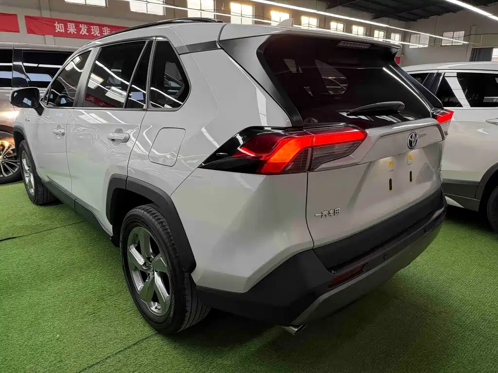 TOYOTA RAV4 RONGFANG