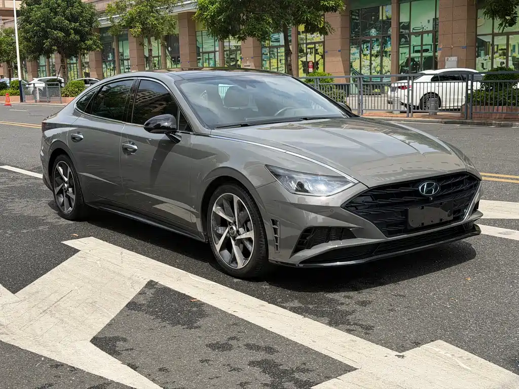 Hyundai Sonata — миниатюра 3