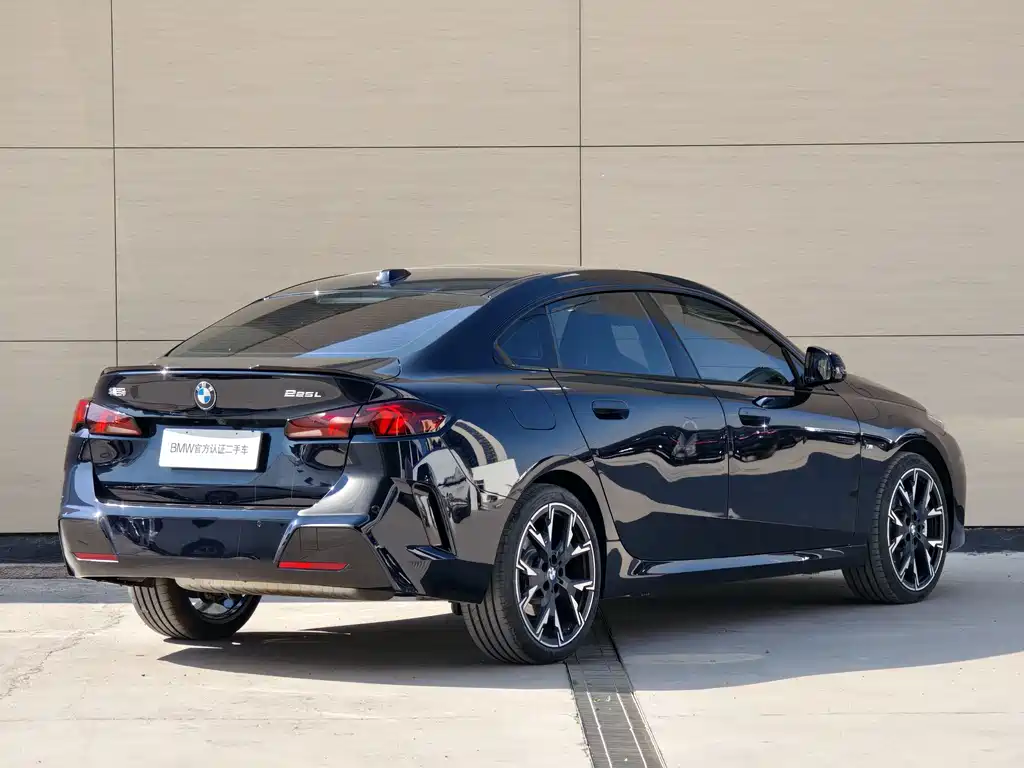 BMW 2 Series 2 2025 225L M Sport