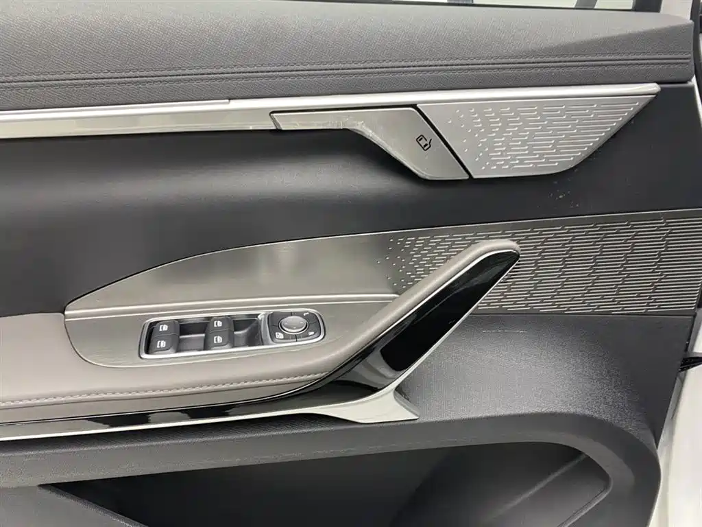 SAIC MAXUS EVERYONE 7