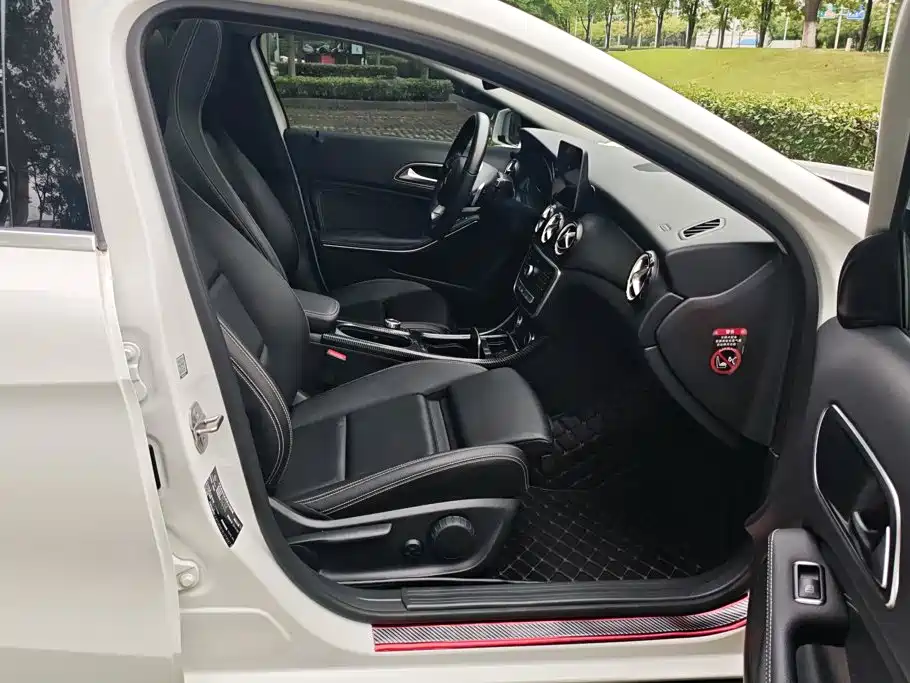 Mercedes-Benz GLA — миниатюра 8