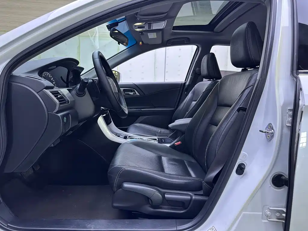 Honda Accord — миниатюра 8