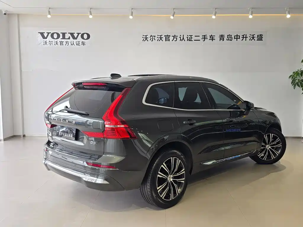 Volvo XC60 2022 B5 Luxury