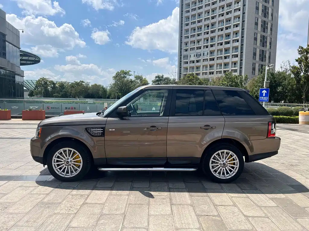Land Rover Sport — миниатюра 7