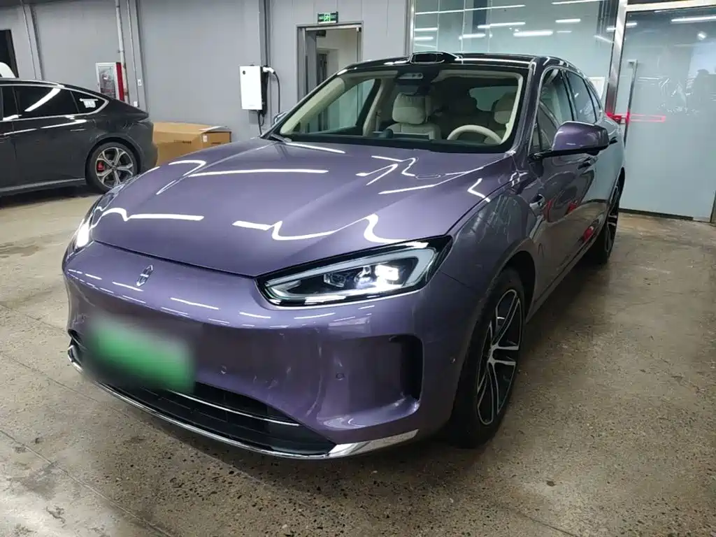 AITO M5 2025 EREV Ultra 4WD Edition