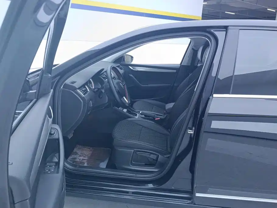 Skoda Octavia — миниатюра 9