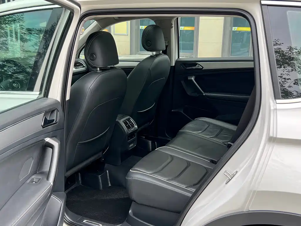 VOLKSWAGEN TIGUAN L NEW ENERGY