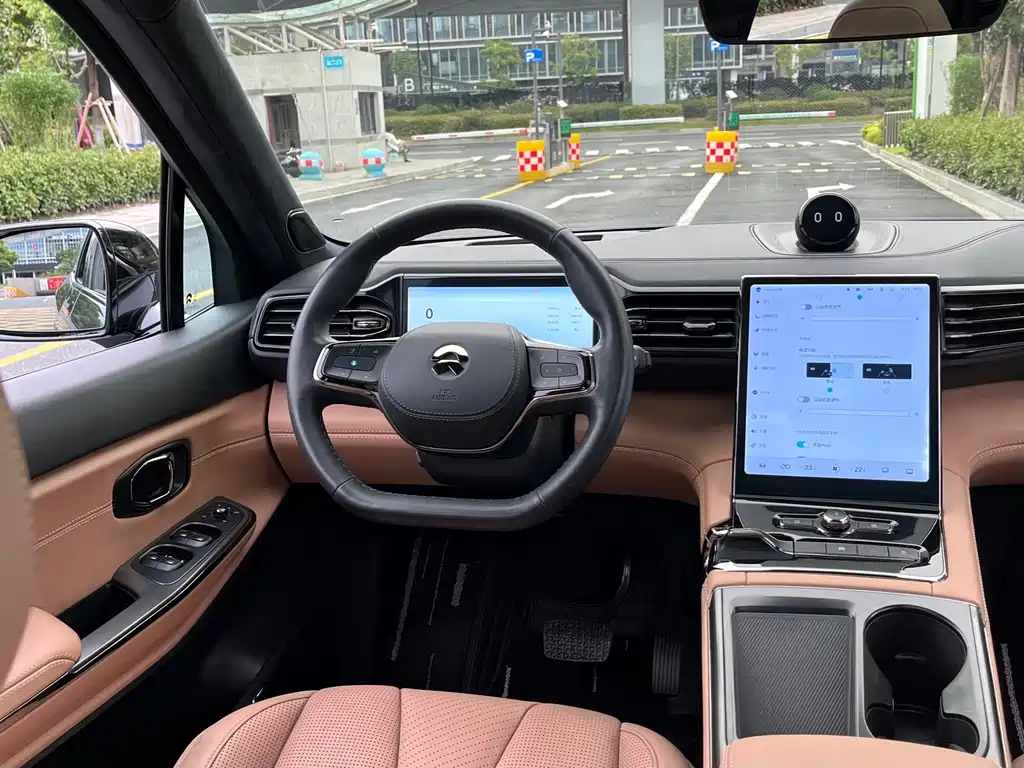 NIO ES8 — миниатюра 16