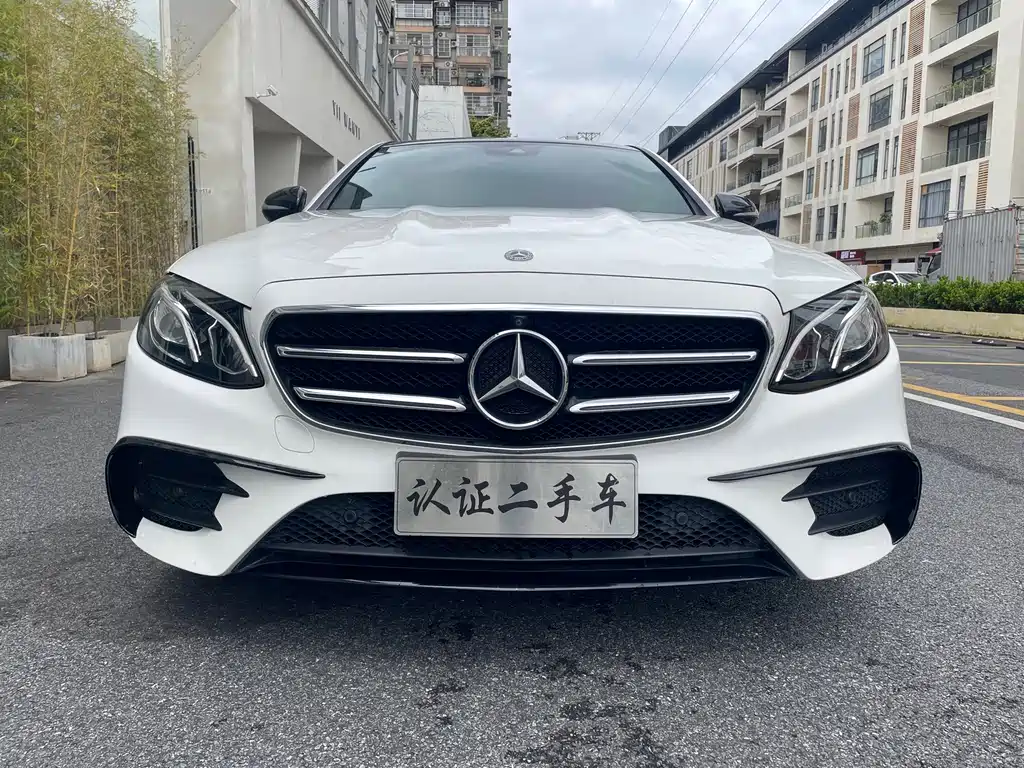 Mercedes-Benz E-Class — миниатюра 2