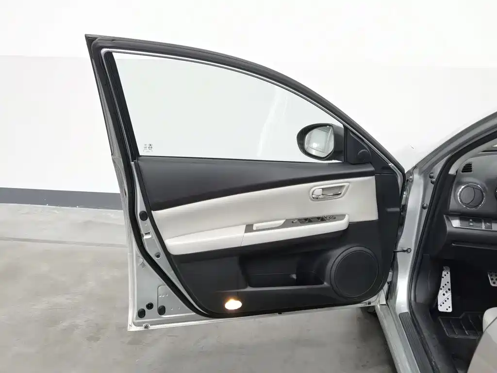 Mazda Ruiyi — миниатюра 8