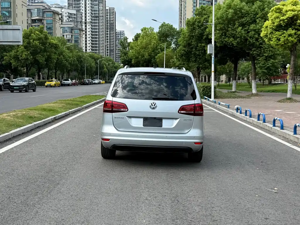 Volkswagen Sharan — миниатюра 6