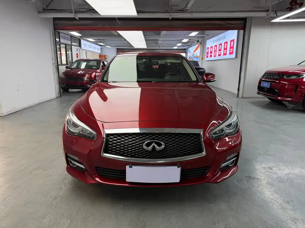 Infiniti Q50L 2015 2.0T Enjoy