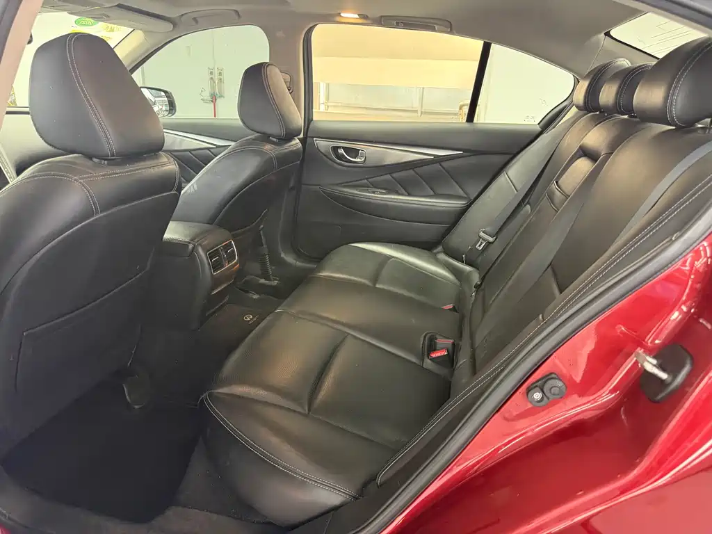 Infiniti Q50L 2015 2.0T Enjoy
