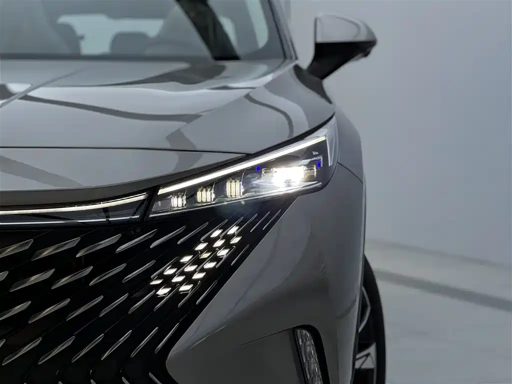 Roewe RX5 2023 eRX5