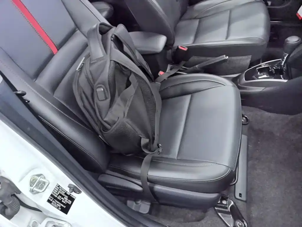 Toyota Yaris L — миниатюра 25