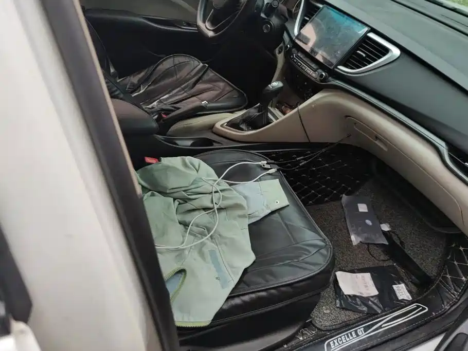 Buick Excelle — миниатюра 8